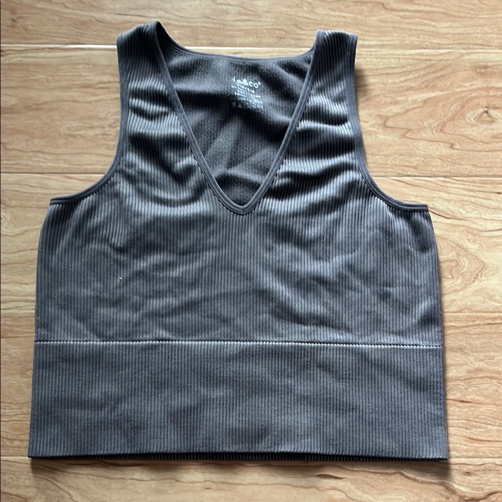 Gray Sleeveless Fitted Crop Tank Top